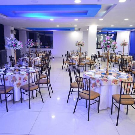 Hotel - Centro Comercial Punta Del Mar Salinas (Santa Elena) Exteriör bild
