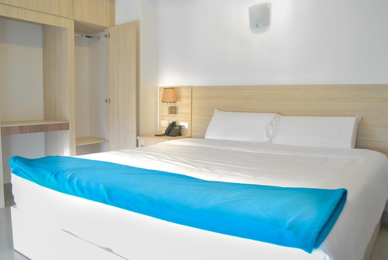 Hotel - Centro Comercial Punta Del Mar Salinas (Santa Elena) Exteriör bild