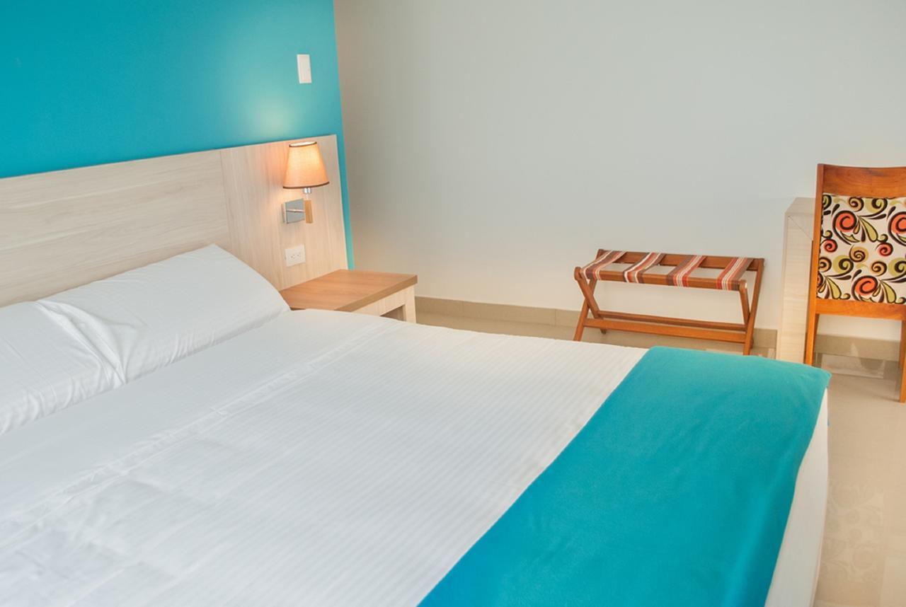 Hotel - Centro Comercial Punta Del Mar Salinas (Santa Elena) Rum bild