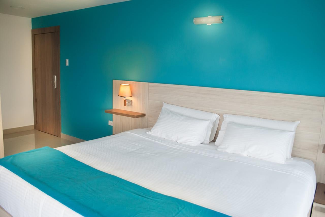 Hotel - Centro Comercial Punta Del Mar Salinas (Santa Elena) Rum bild